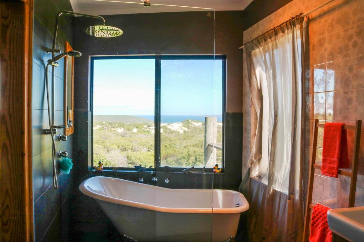 Blossoms - Accommodation in Bremer Bay - 55 Gneiss Hill Road