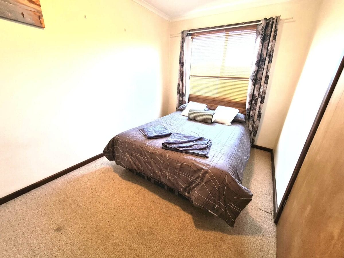 Mick's Pad - Accommodation in Bremer Bay - 23 Barbara Street - Bedroom 2 - Double Bed