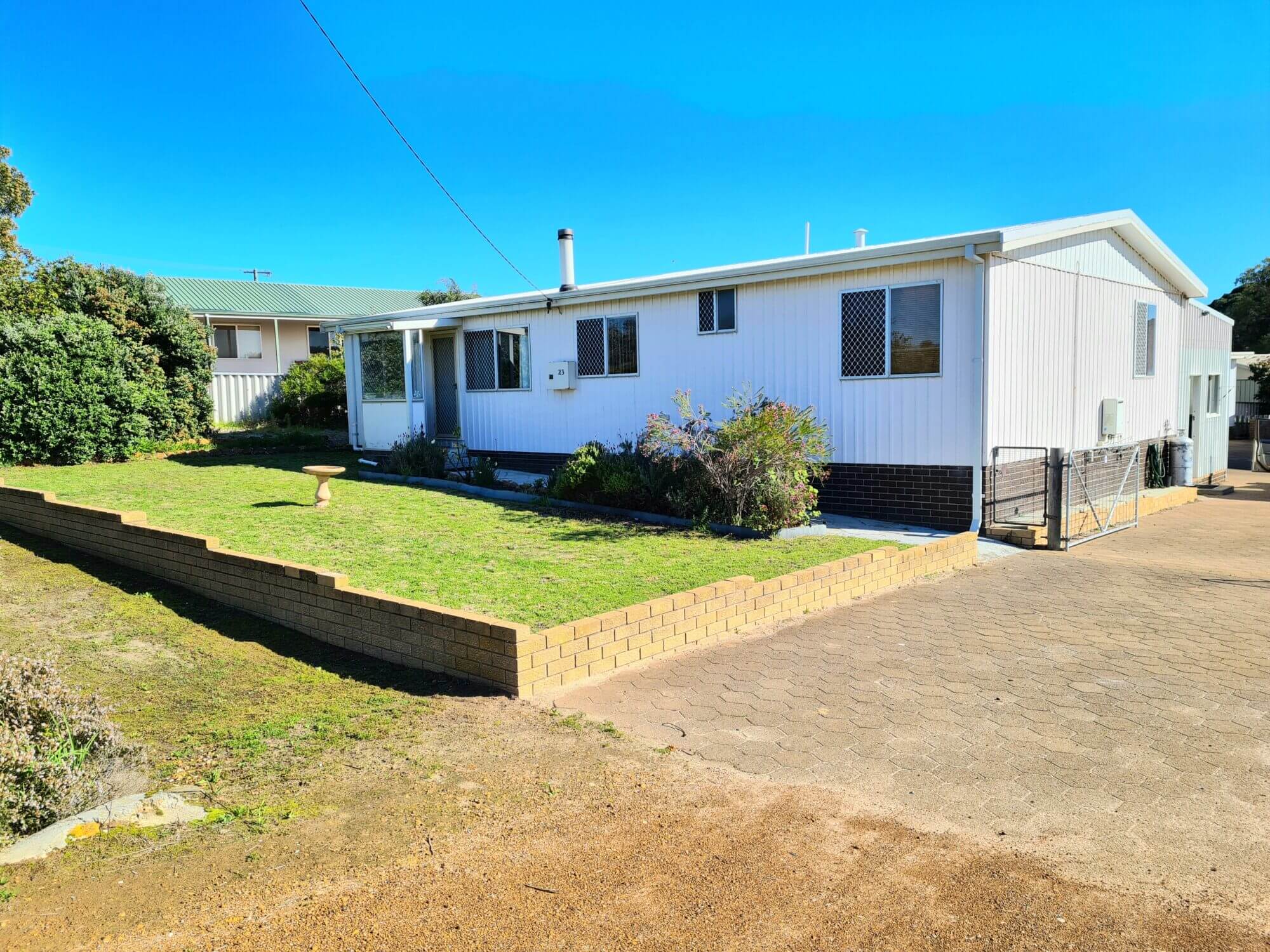 Mick's Pad - Accommodation in Bremer Bay - 23 Barbara Street - Front