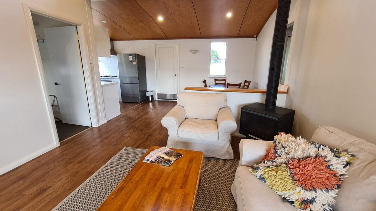The Bay Cottage - Lounge and Kitchen - Accommodation in Bremer Bay - 9 Roderick Street