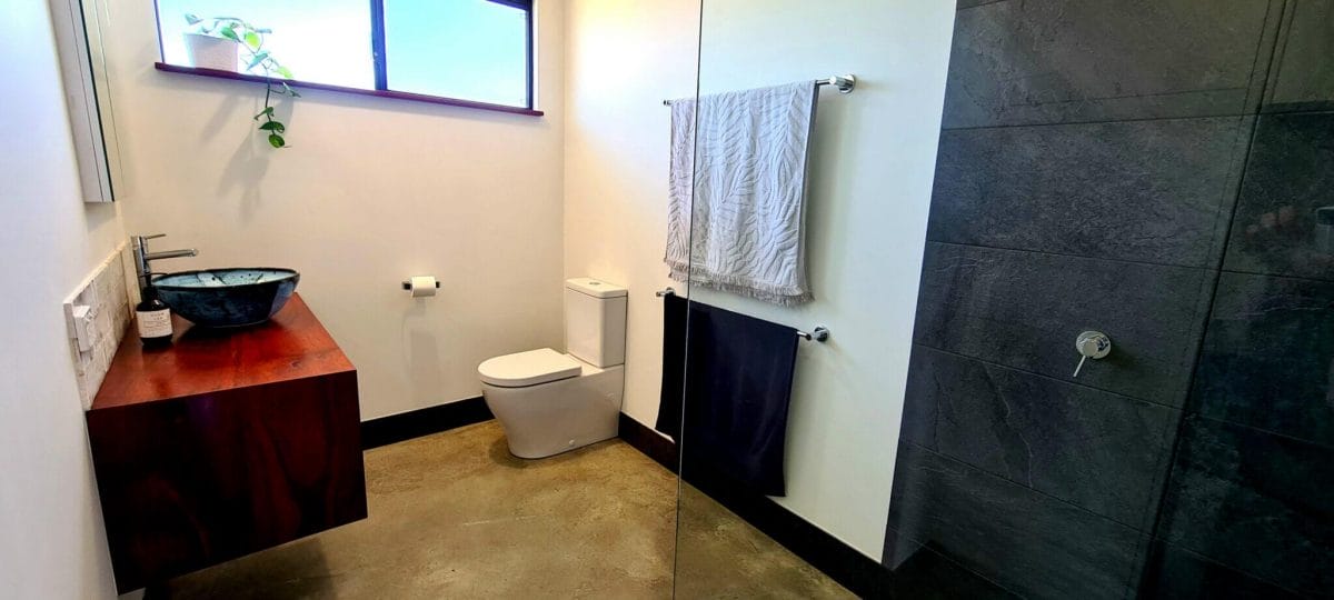 Bathroom - Block 785 - Accommodation in Bremer Bay - Lot 785 Freeman Drive Bremer Bay