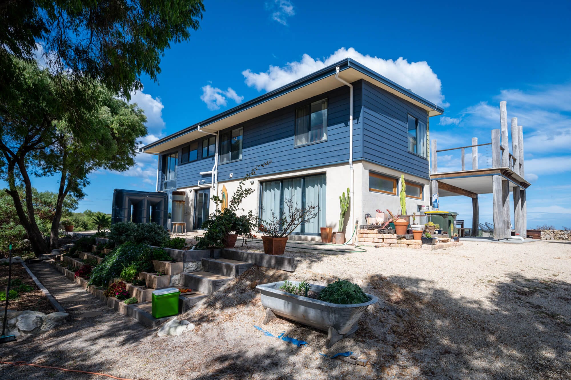 Blossoms - 55 Gneiss Hill Road Bremer Bay - Backyard