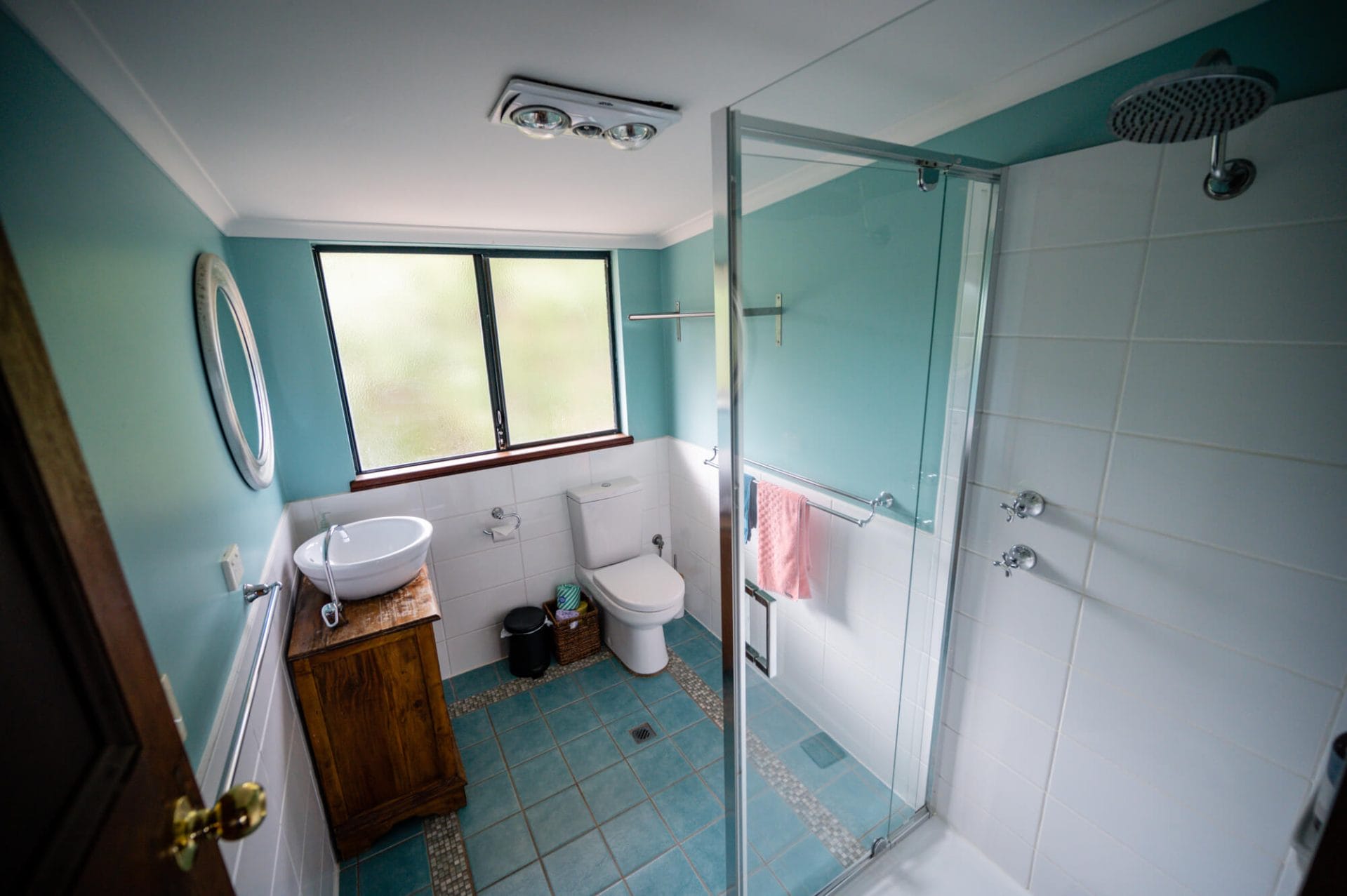 Blossoms - 55 Gneiss Hill Road Bremer Bay - Bathroom