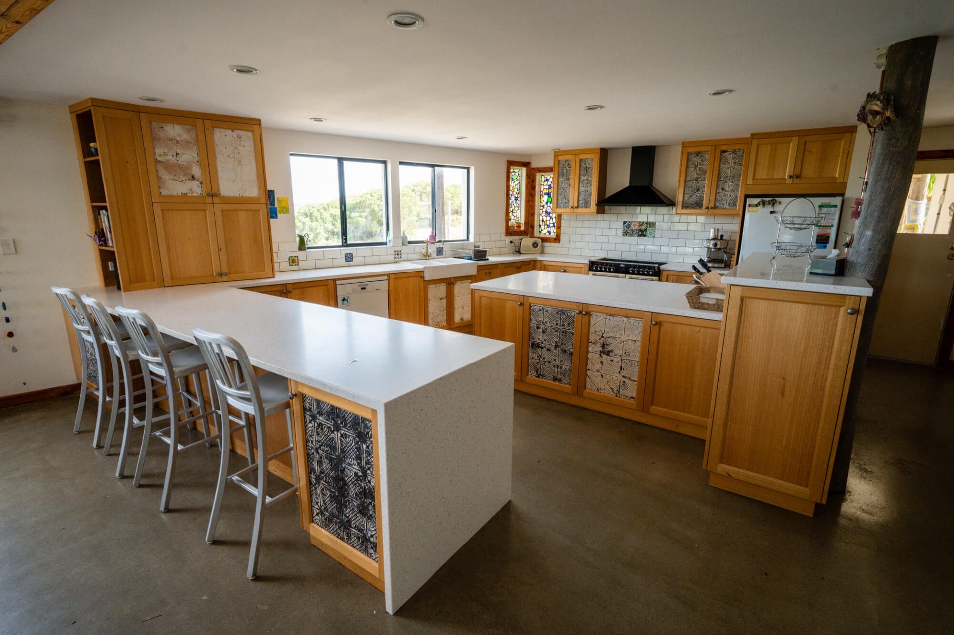 Blossoms - 55 Gneiss Hill Road Bremer Bay - Kitchen