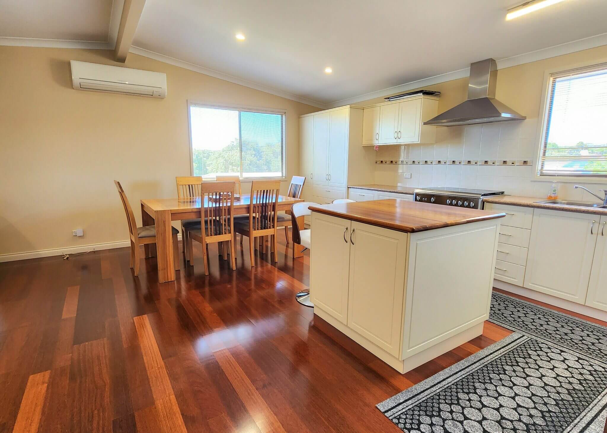 Accommodation in Bremer Bay - 3 John St - Upstairs Kitchen & Dining Area