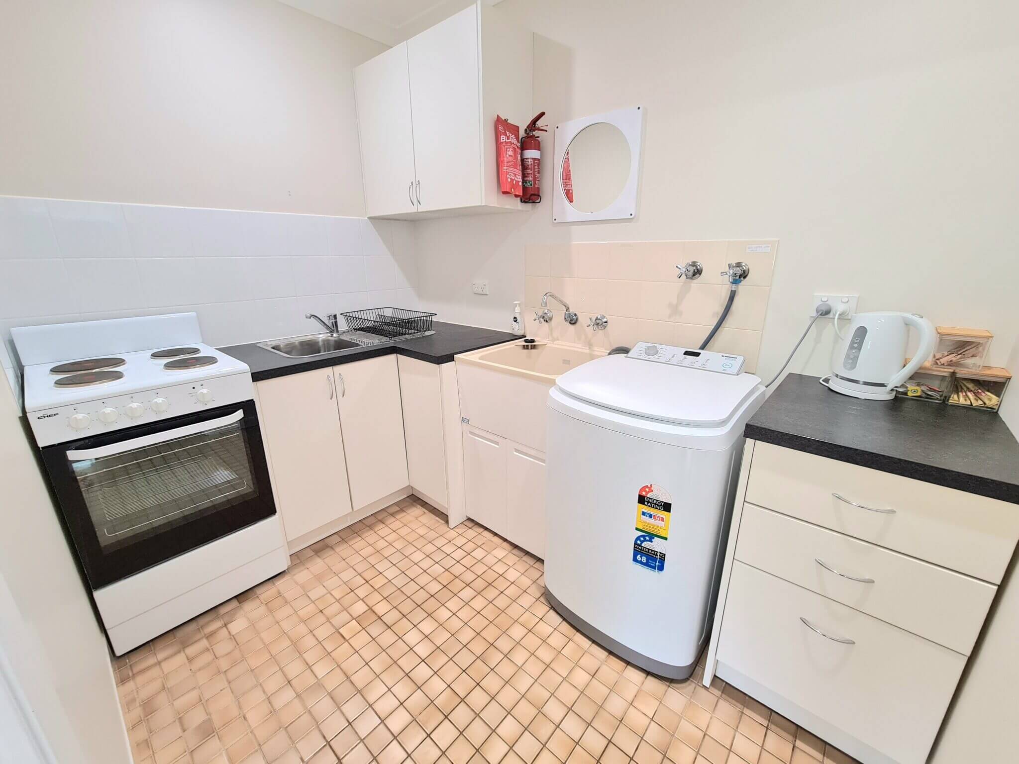 Family Tides - Accommodation in Bremer Bay - 14 Margaret Street - Granny Flat - Kitchen