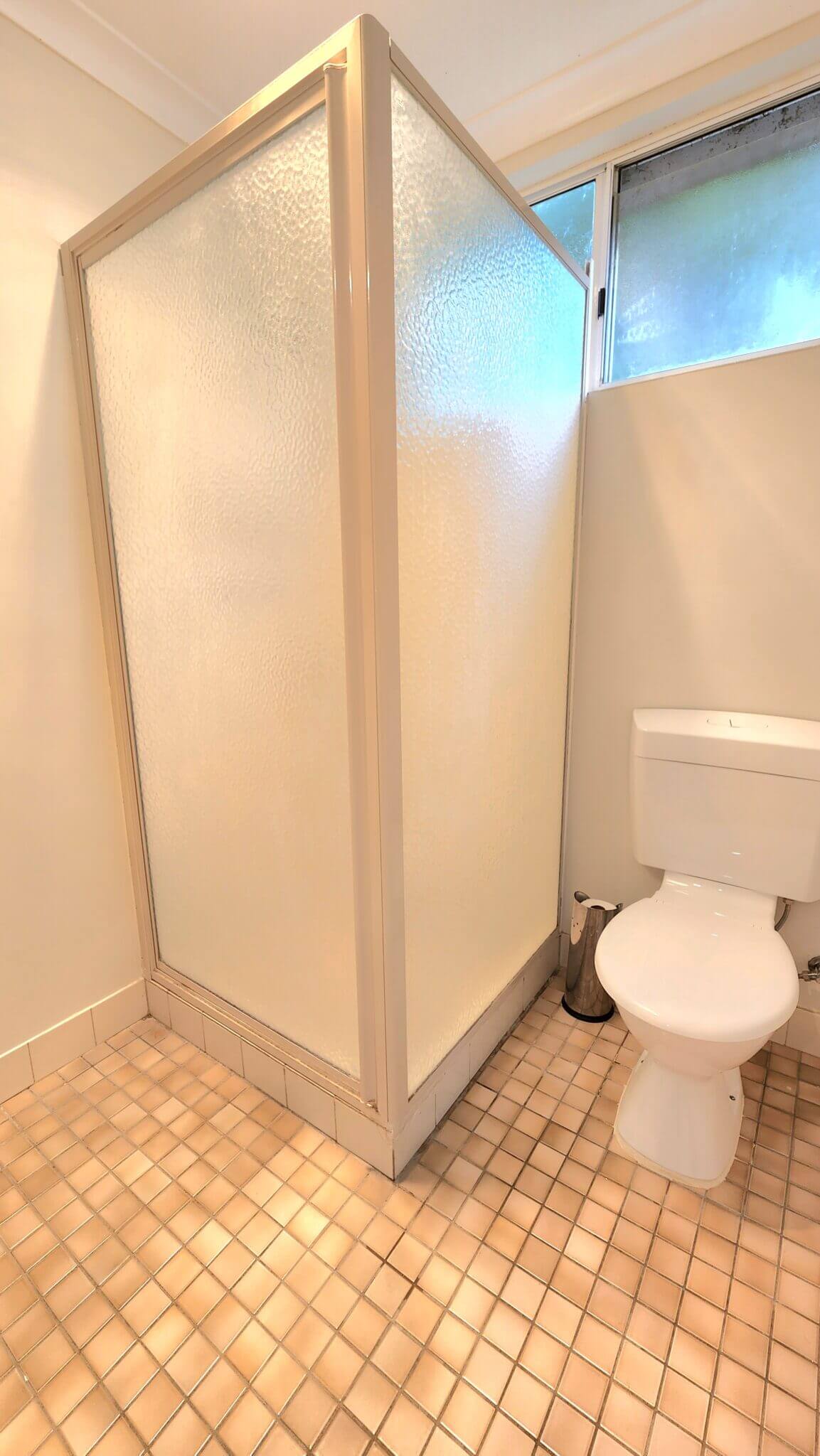 Family Tides - Accommodation in Bremer Bay - 14 Margaret Street - Granny Flat - Shower