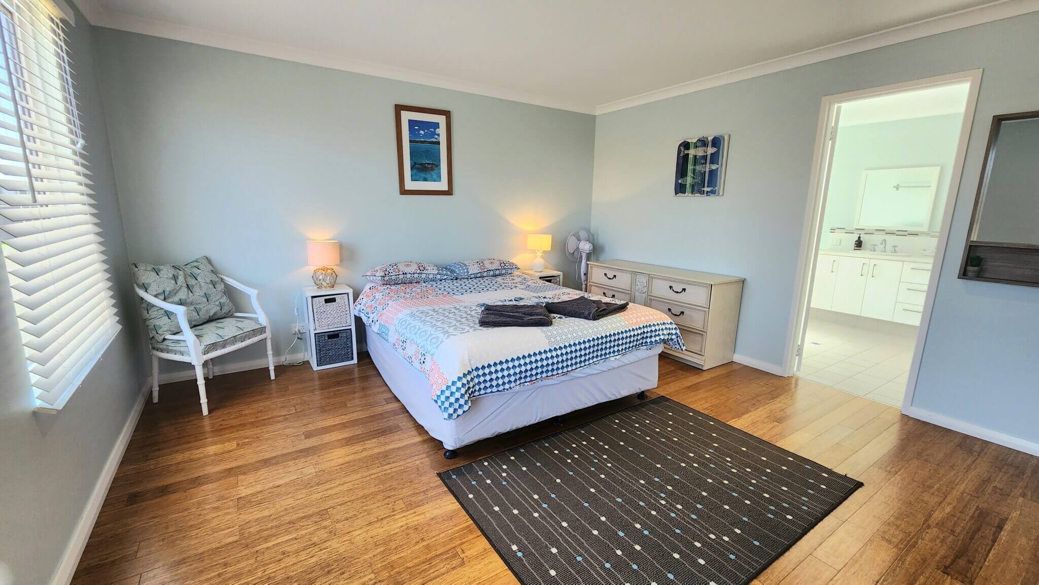 Bedroom 1 - Queen - Ensuite - Windspray - Accommodation in Bremer Bay - 33 McGlade Close Bremer Bay