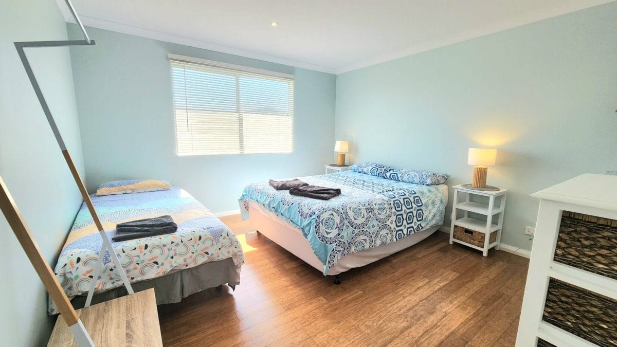 Bedroom 3 - Queen and Single - Windspray - Accommodation in Bremer Bay - 33 McGlade Close Bremer Bay