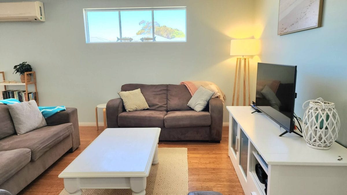 Lounge - Windspray - Accommodation in Bremer Bay - 33 McGlade Close Bremer Bay
