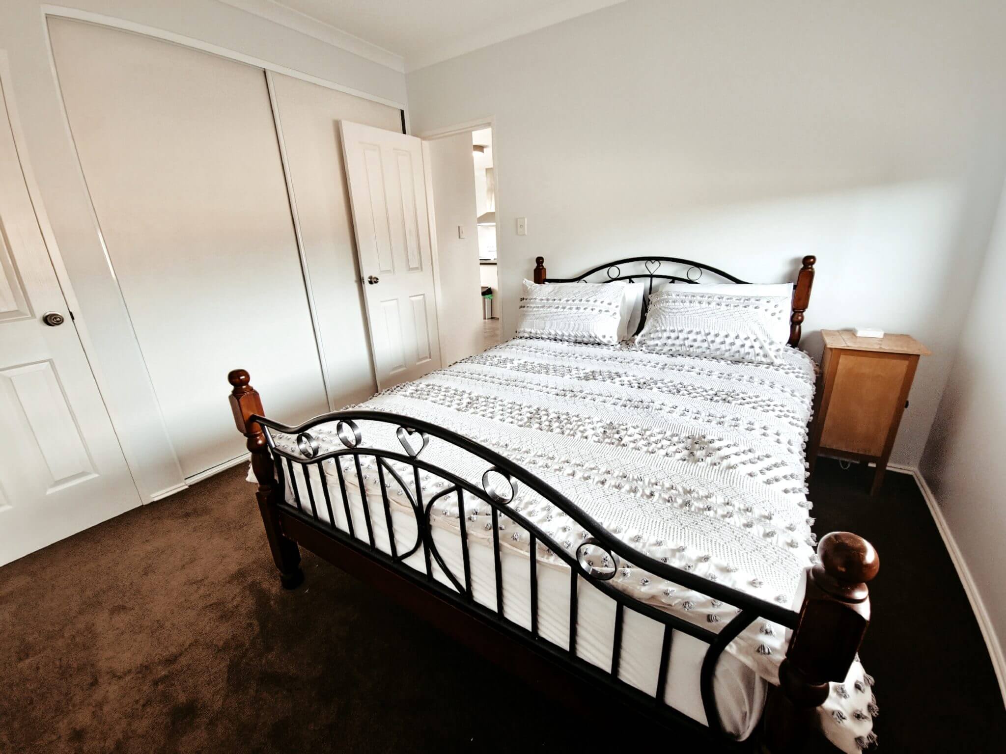 Bedroom - Queen Bed - Blue Dune Duo Unit A - Accommodation in Bremer Bay - 12A Margaret Street Bremer Bay