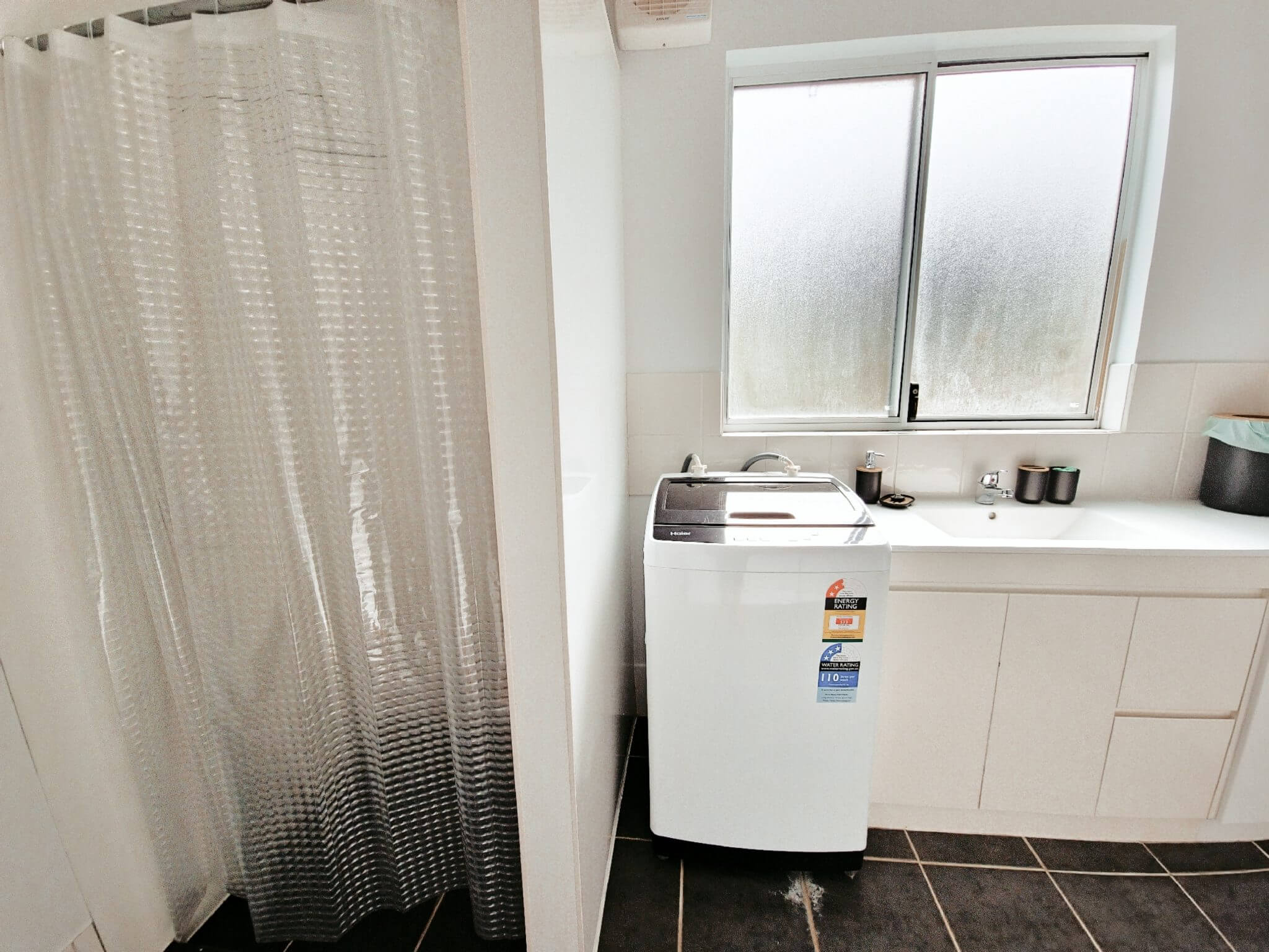 Laundry - Blue Dune Duo Unit A - Accommodation in Bremer Bay - 12A Margaret Street Bremer Bay