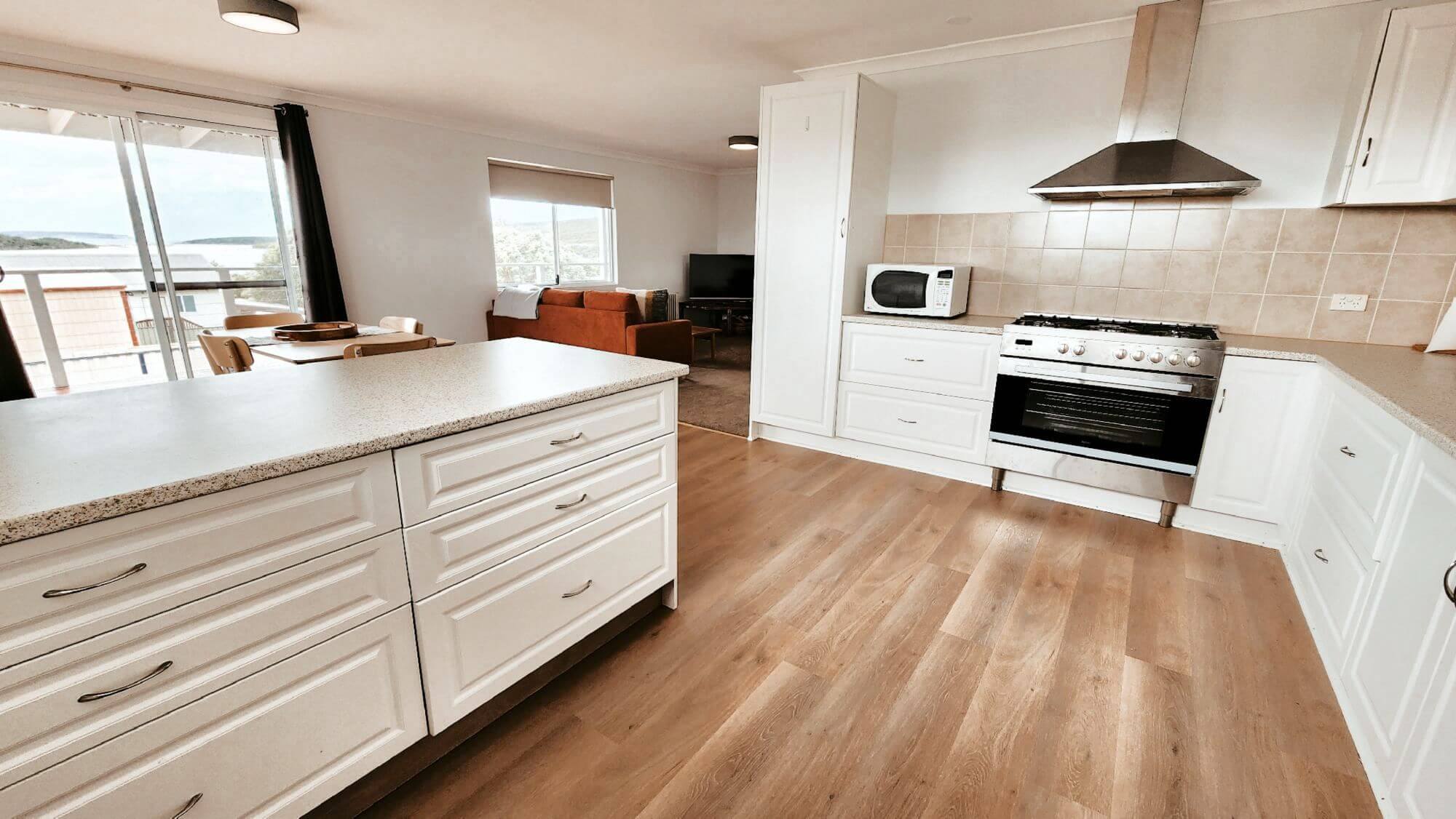 Kitchen - Blue Dune Duo Unit B - Accommodation in Bremer Bay - 12A Margaret Street Bremer Bay