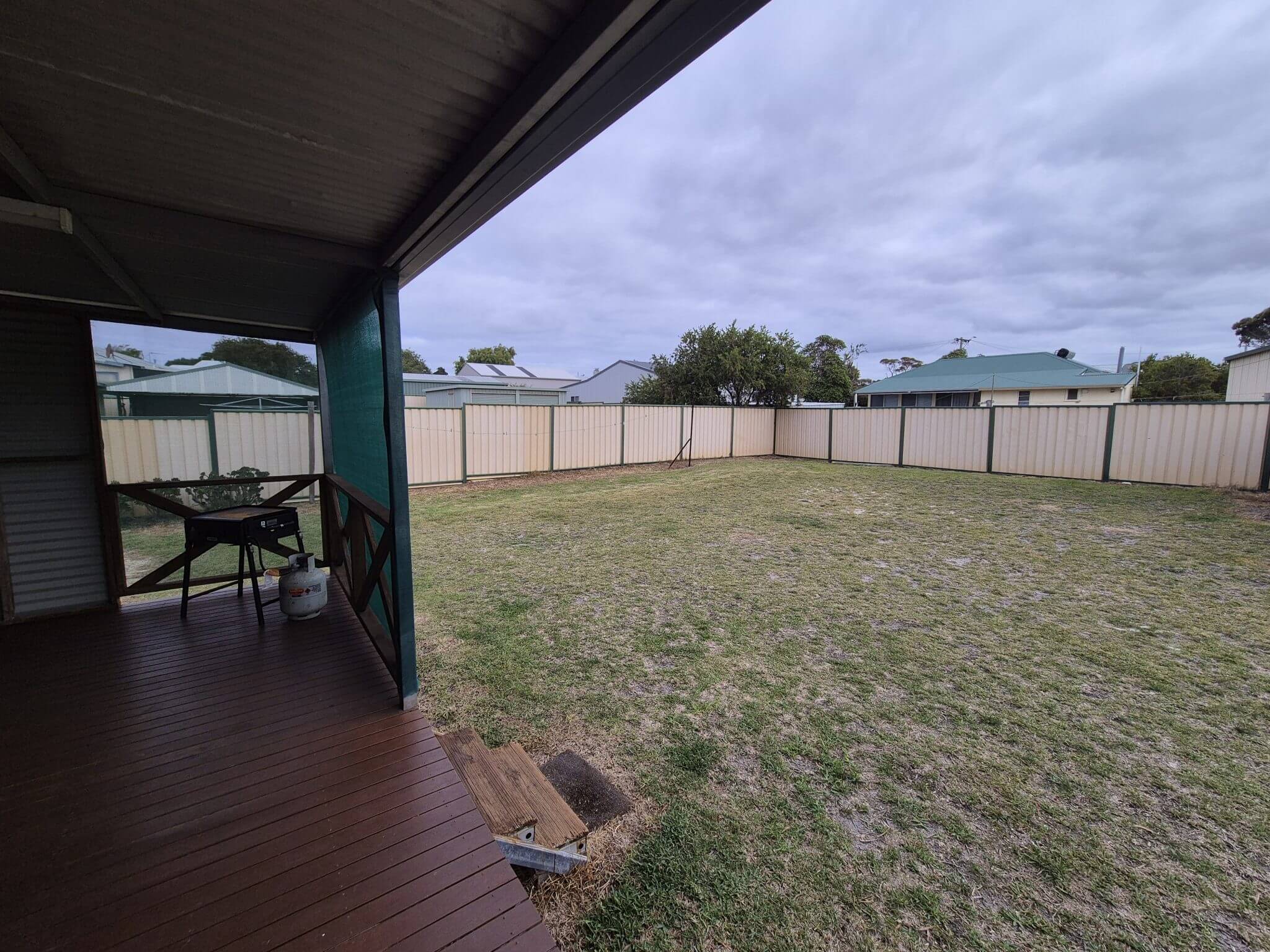 Accommodation in Bremer Bay - 10 Agnes Place - Back Yard