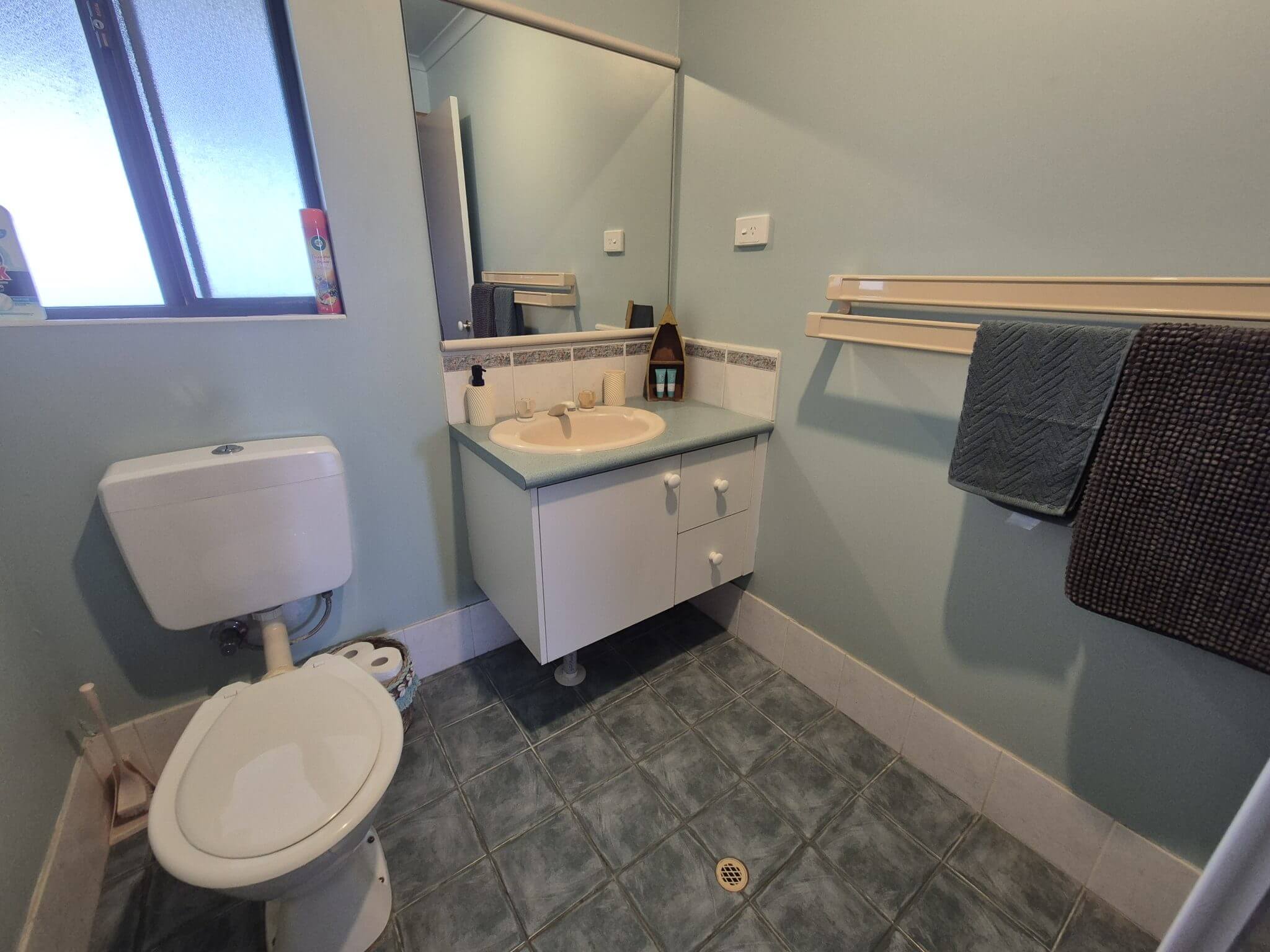 Accommodation in Bremer Bay - 10 Agnes Place - Bathroom