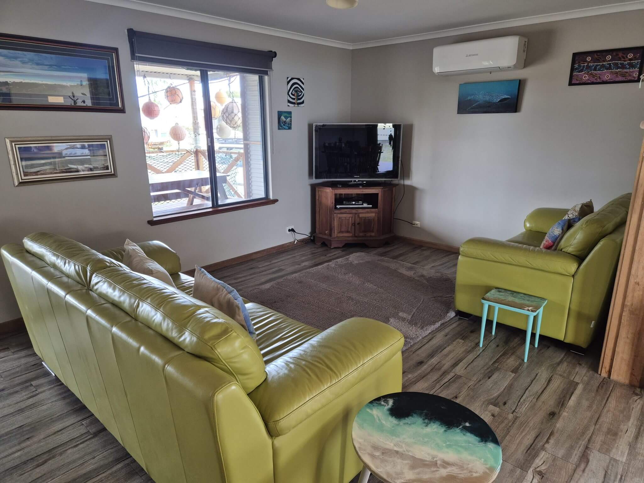 Accommodation in Bremer Bay - 10 Agnes Place - Lounge Room